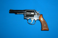 Load image into Gallery viewer, Revolver Smith & Wesson model 13 DEACTIVATED. More to come soon...