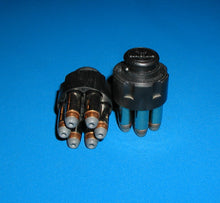 Load image into Gallery viewer, Speed Loaders for K-frame S&W revolvers with 12 bullets in 357 Magnum with SJ/HP bullets