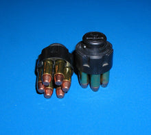 Load image into Gallery viewer, Speed Loaders for K-frame S&W revolvers with 12 bullets in 357 Magnum with TMJ/FP bullets